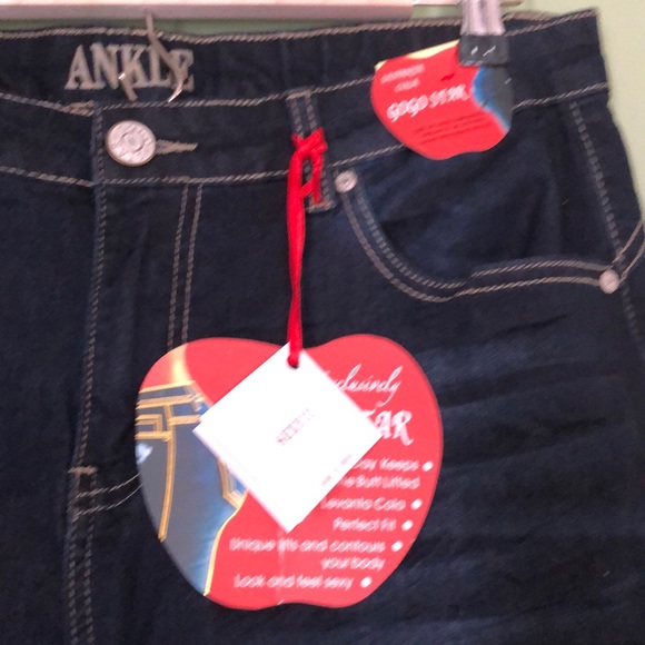 GoGo Star Jeans - Picture 2 of 4